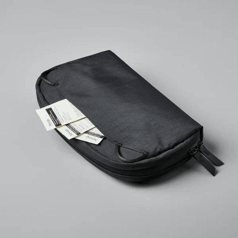 Alpaka Toiletry Bag