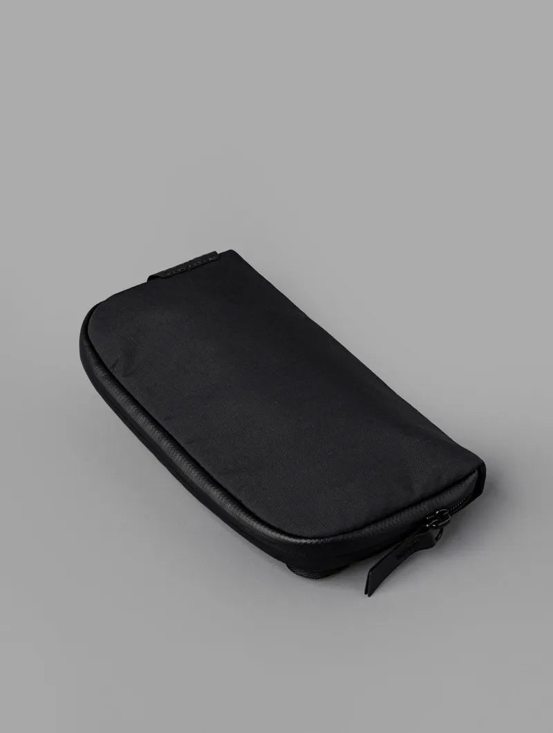 Alpaka Flight Pouch