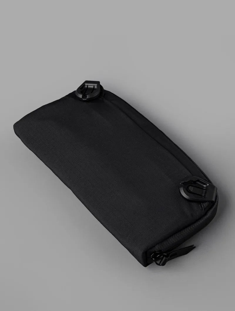 Alpaka Flight Pouch