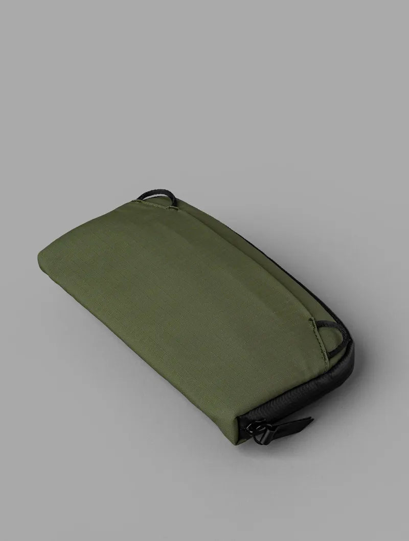 Alpaka Flight Pouch