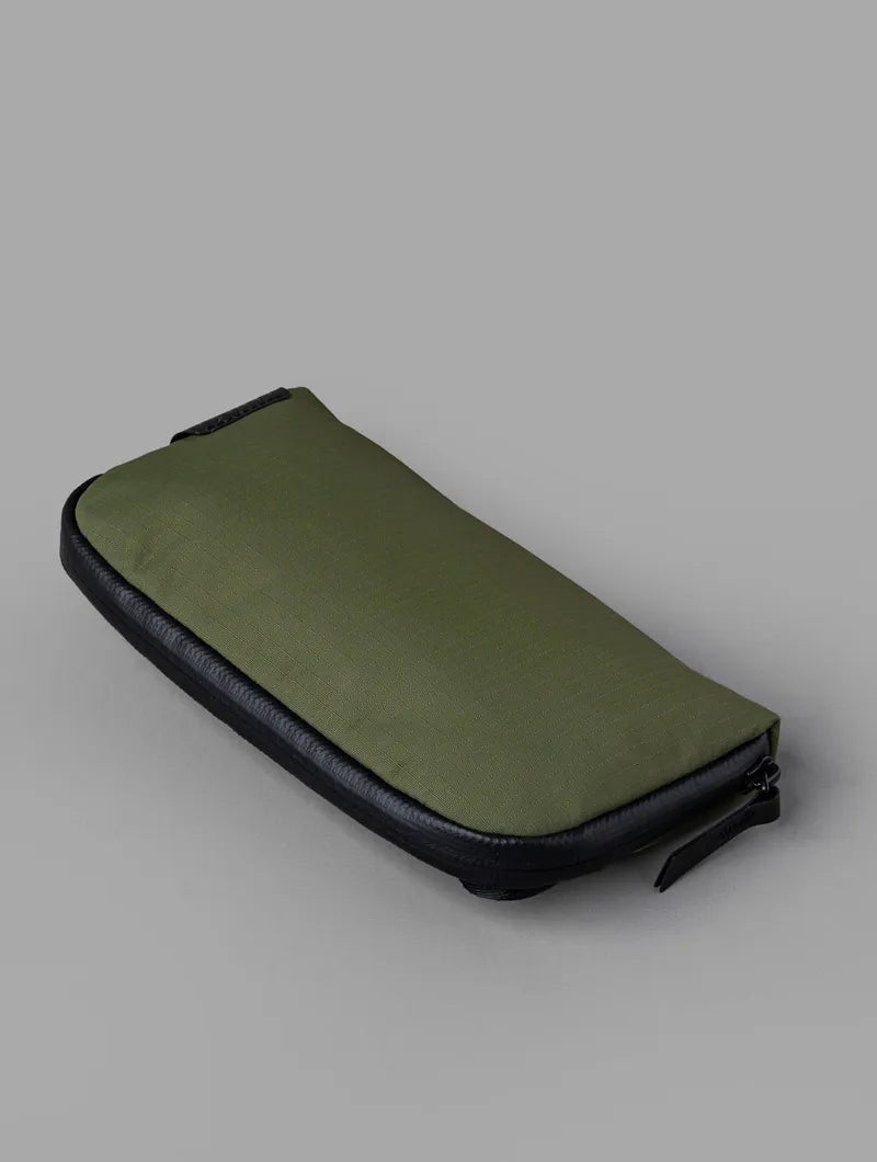 Alpaka Flight Pouch