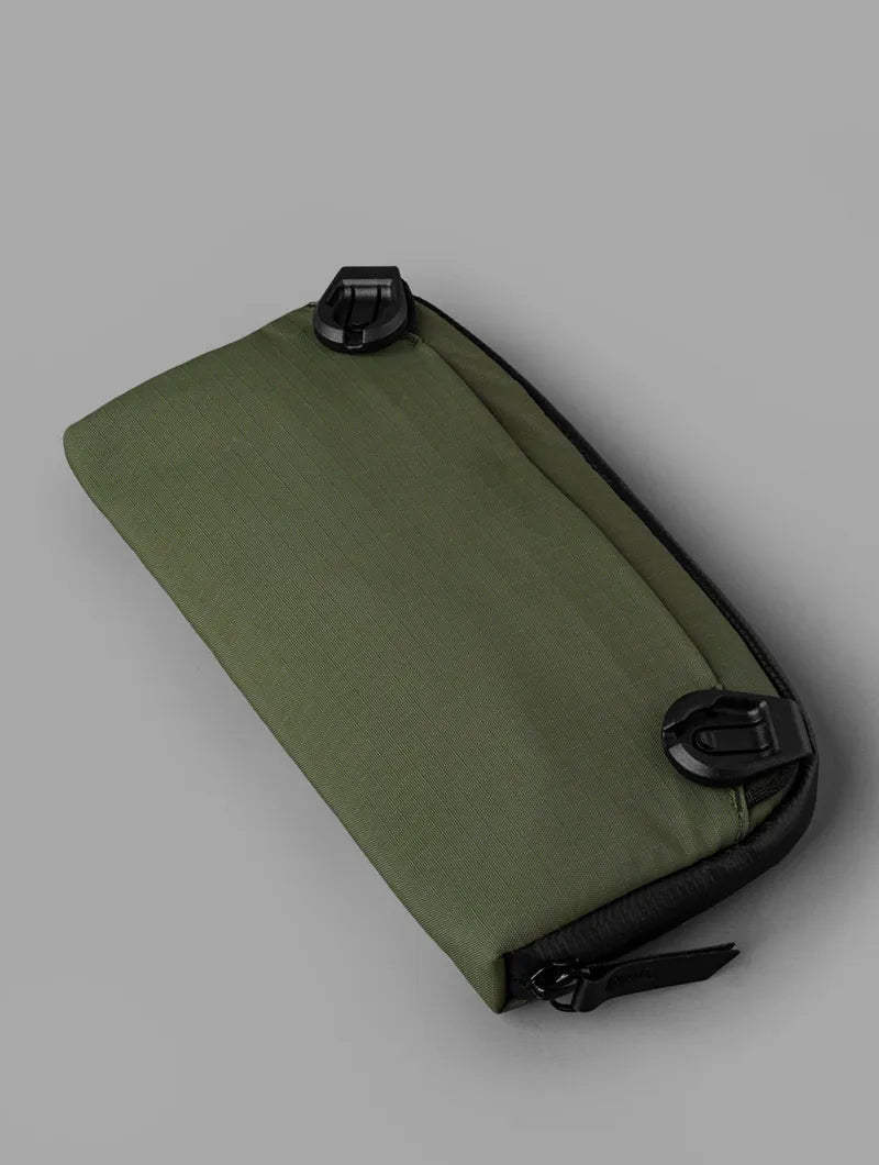 Alpaka Flight Pouch