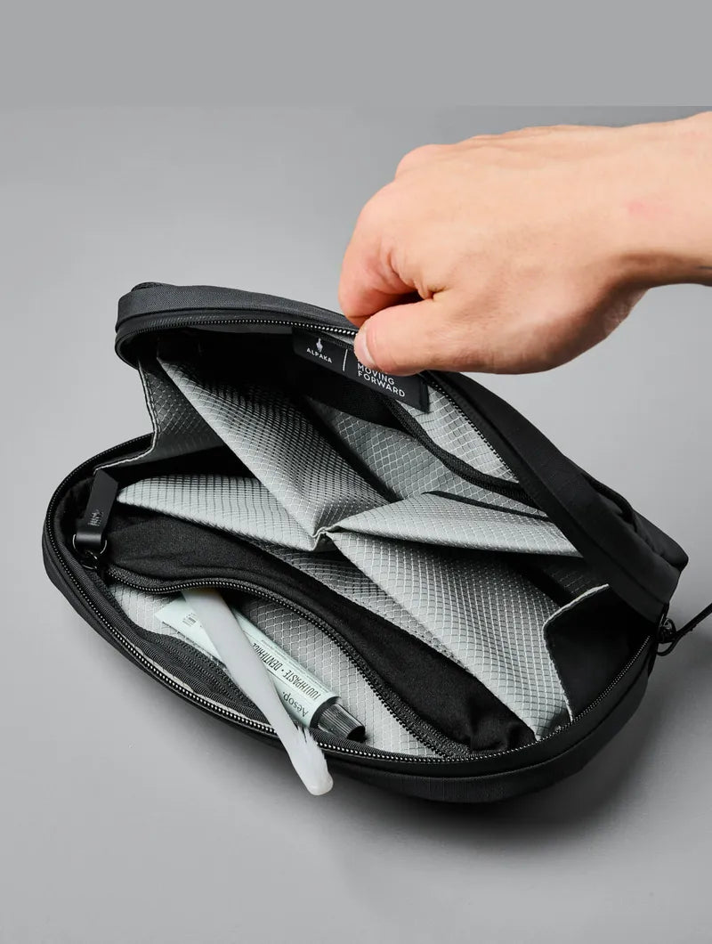 Alpaka Toiletry Bag