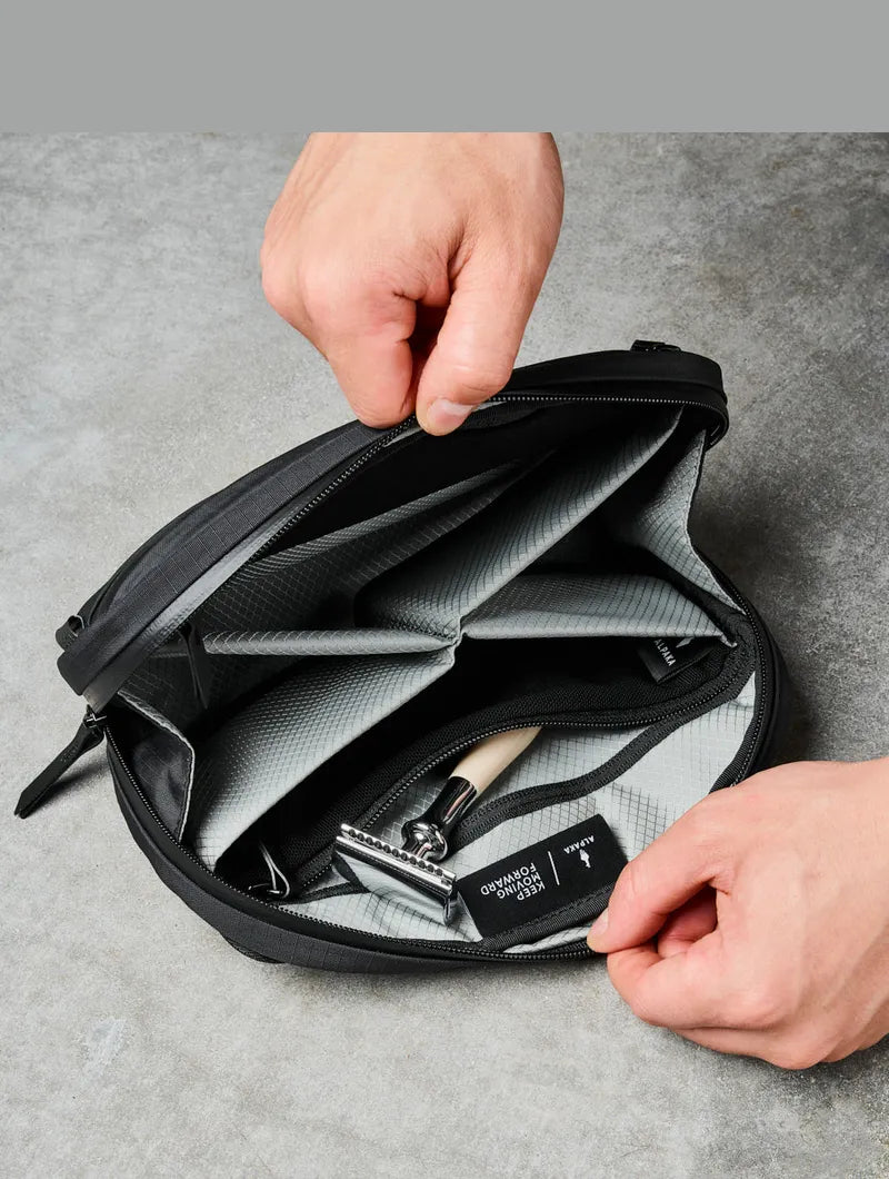 Alpaka Toiletry Bag