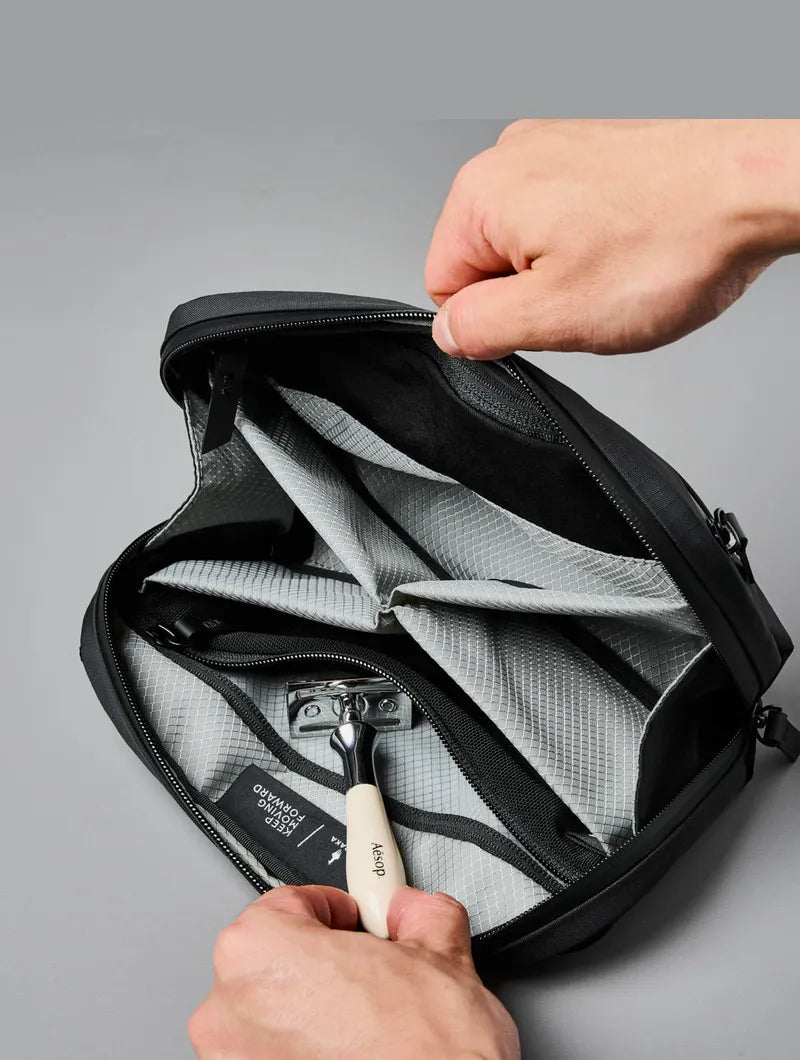 Alpaka Toiletry Bag