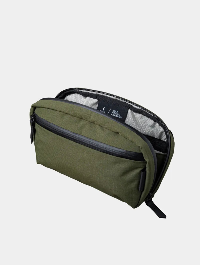 Alpaka Toiletry Bag