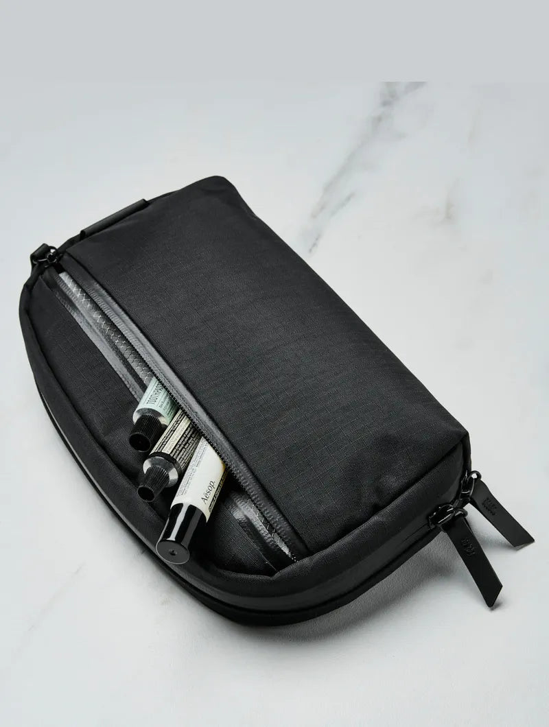 Alpaka Toiletry Bag