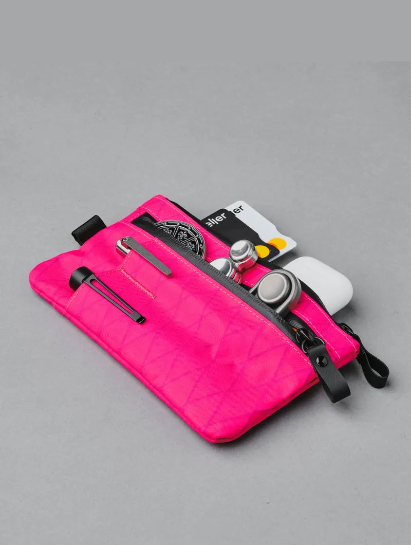 Alpaka Zip Clutch - Hot Pink RVX20