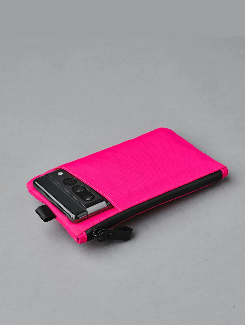 Alpaka Zip Clutch - Hot Pink RVX20