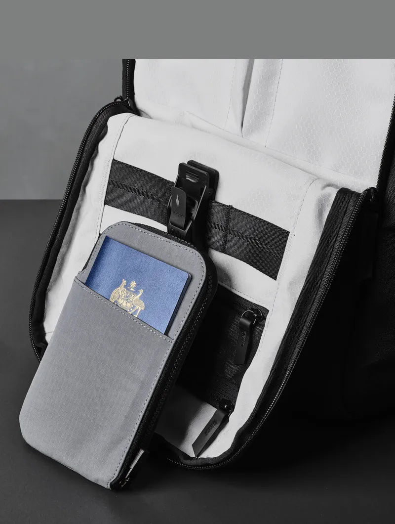 Alpaka Zip Travel Wallet