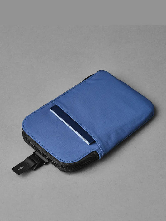 Alpaka Zip Travel Wallet