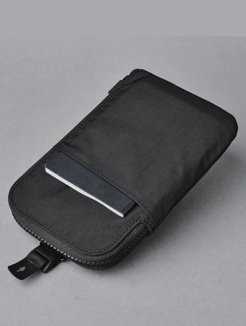 Alpaka Zip Travel Wallet