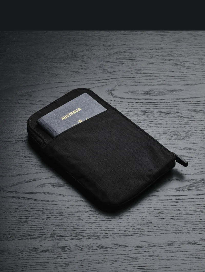 Alpaka Zip Travel Wallet