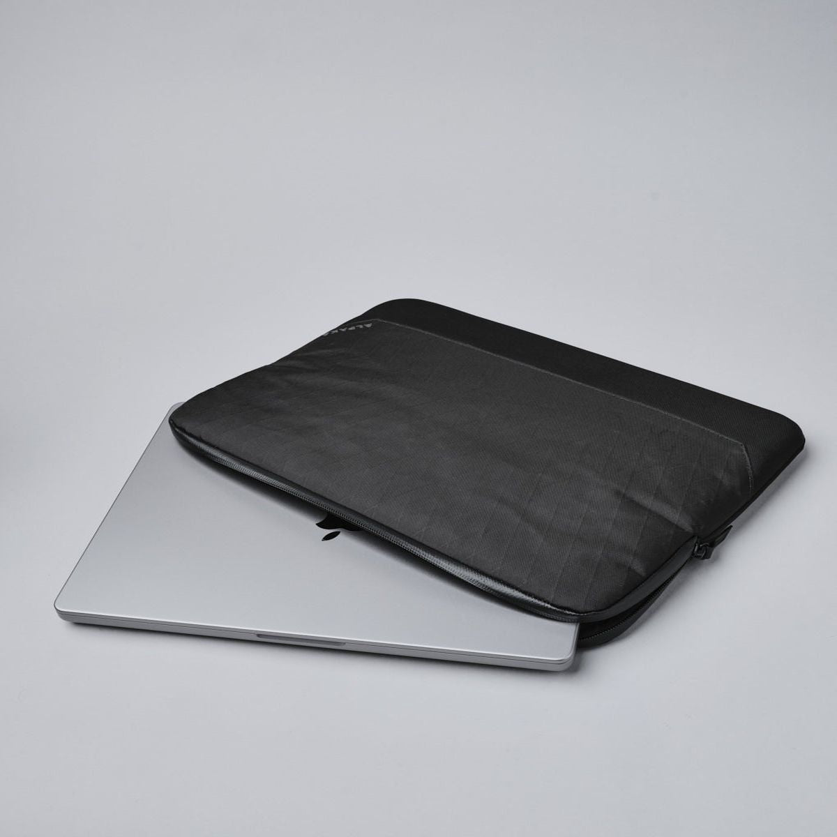 Alpaka Elements Laptop Sleeve 14" - Black X-Pac VX42